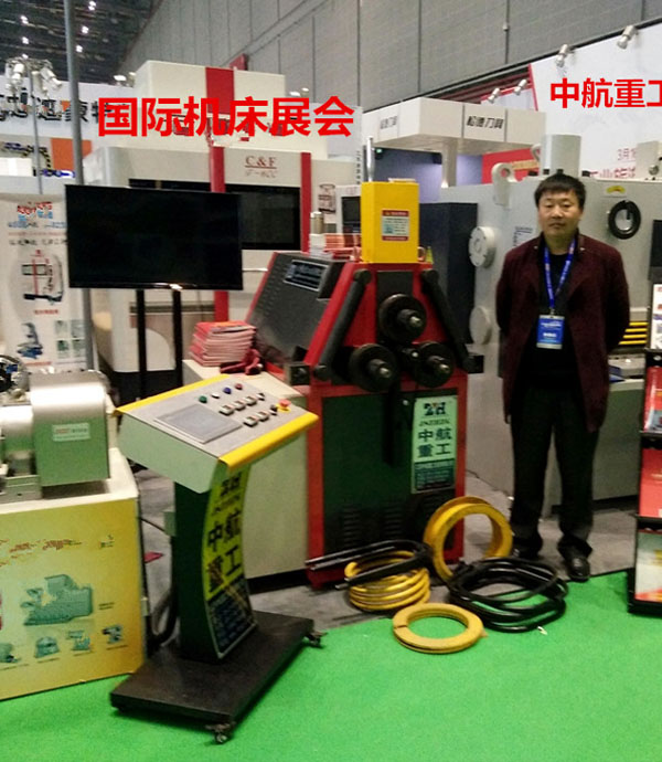 ���؝L���Cչ��