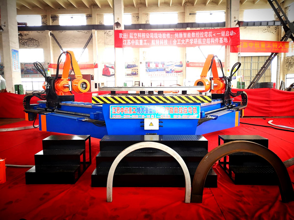 大型數(shù)控型材拉彎機 大型數(shù)控型材拉彎機