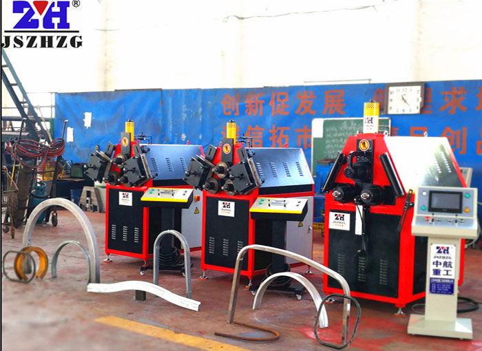 ���؝L���C