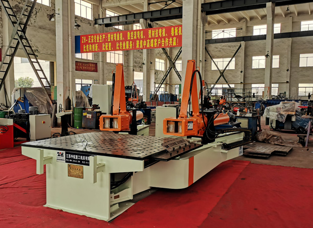 Һ������?r��n)C(j��)